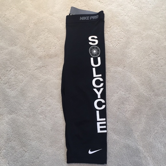 SOUL-CYCLE X NIKE PRO BLACK DRY FIT LEGGINGS - Picture 7 of 8